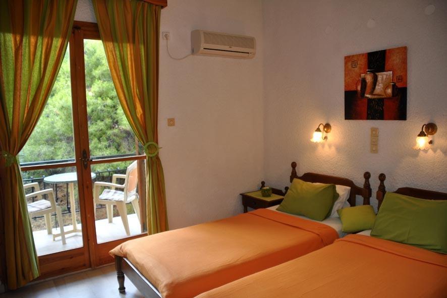 Artemis Rooms Agia Marina  部屋 写真